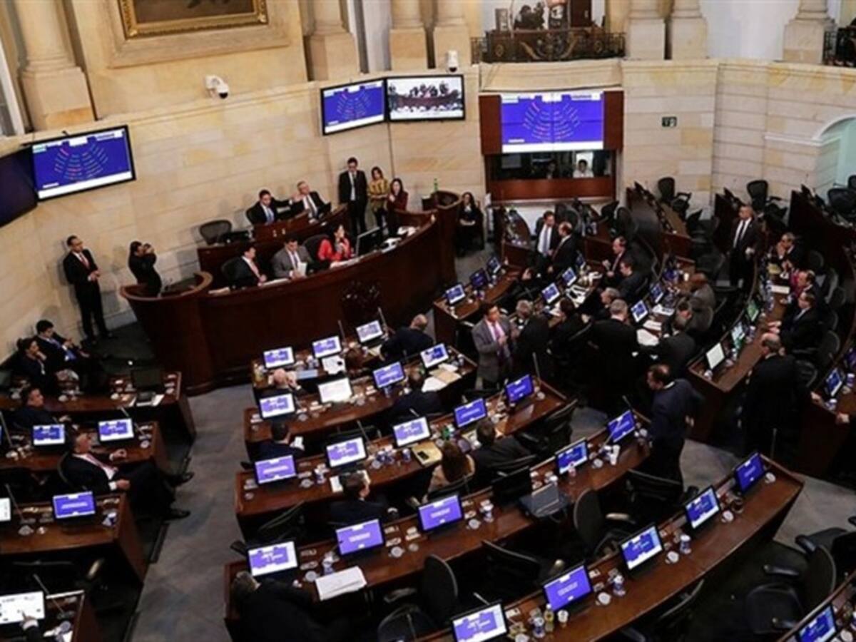 Hallazgos fiscales por más de $2.600 millones al Congreso de la República