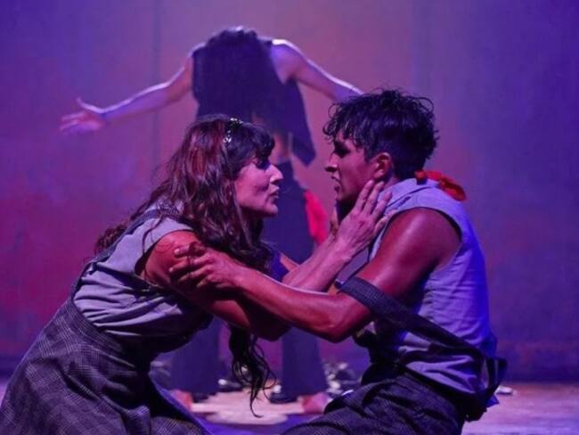 La realidad de la sociedad colombiana se desnuda en la obra “Rojo”