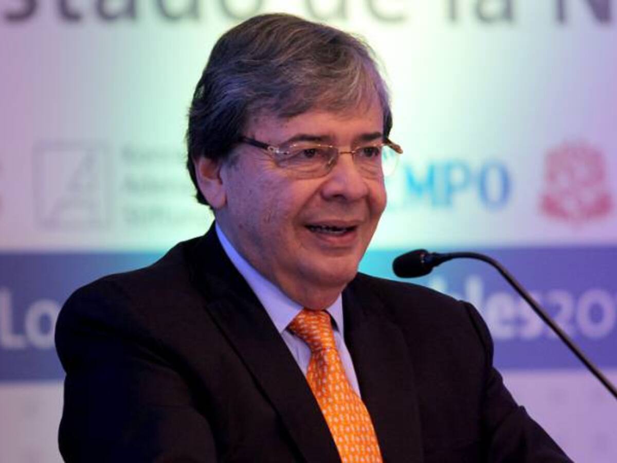 Conservaré lo bueno y cambiaré lo malo del proceso de paz: Carlos Holmes Trujillo