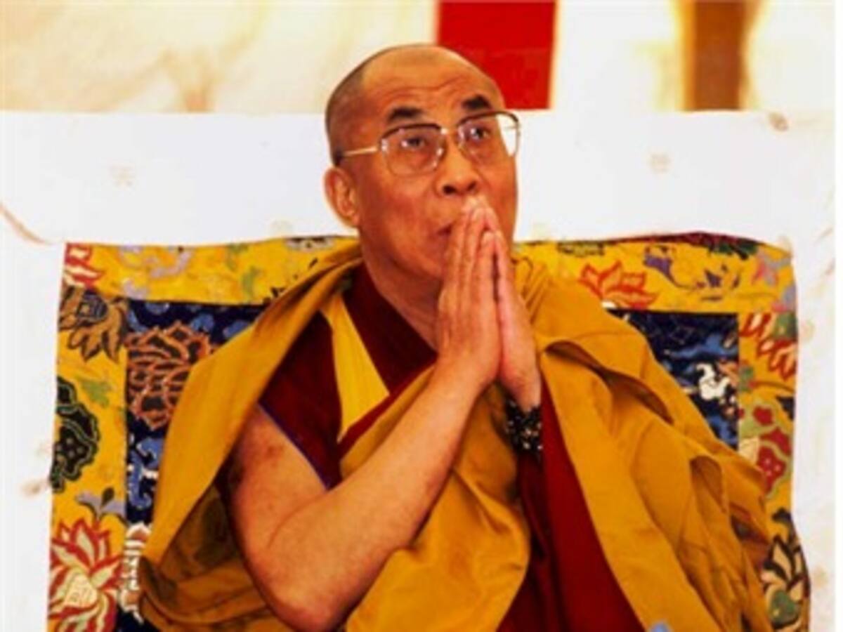 Dalai Lama se aparta de la actividad política