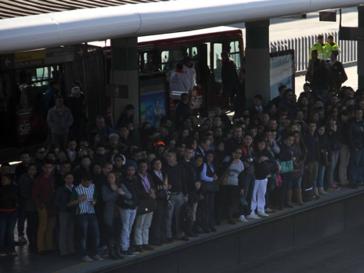 Este año van 11 fallecidos y 42 heridos por colarse en Transmilenio
