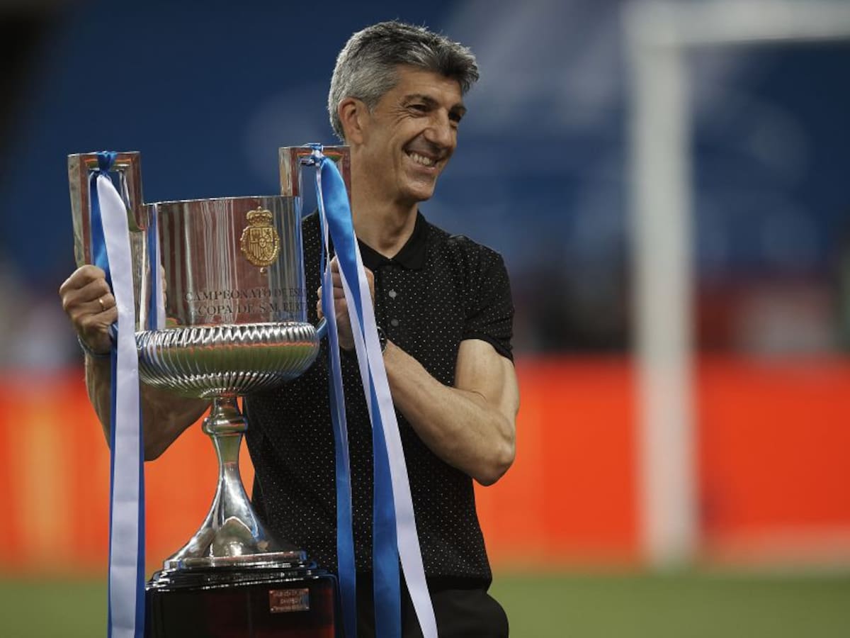 Video: DT de la Real Sociedad mostró su lado aficionado en rueda de prensa