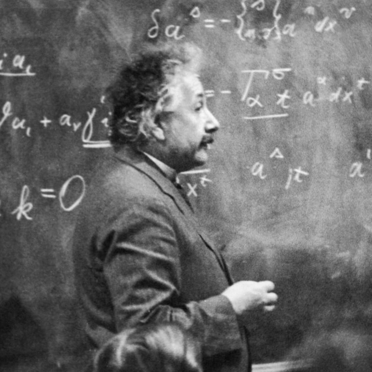 La existencia de agujeros negros y otras famosas predicciones de Albert Einstein