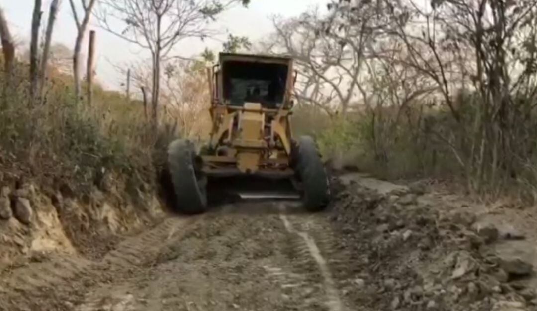 La vía intercomunica a Tierrabomba, Bocachica, Caño del Oro y Punta Arena