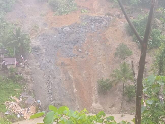 Tres niños desaparecidos y más de 10 heridos deja avalancha en el Cañón del Micay en Cauca
