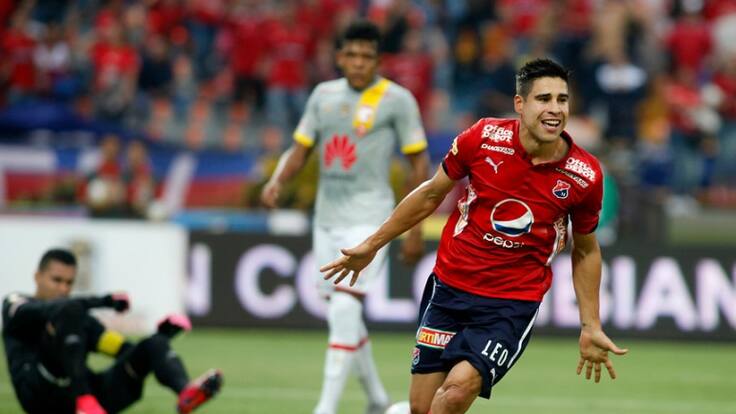 MAURICIO MOLINA