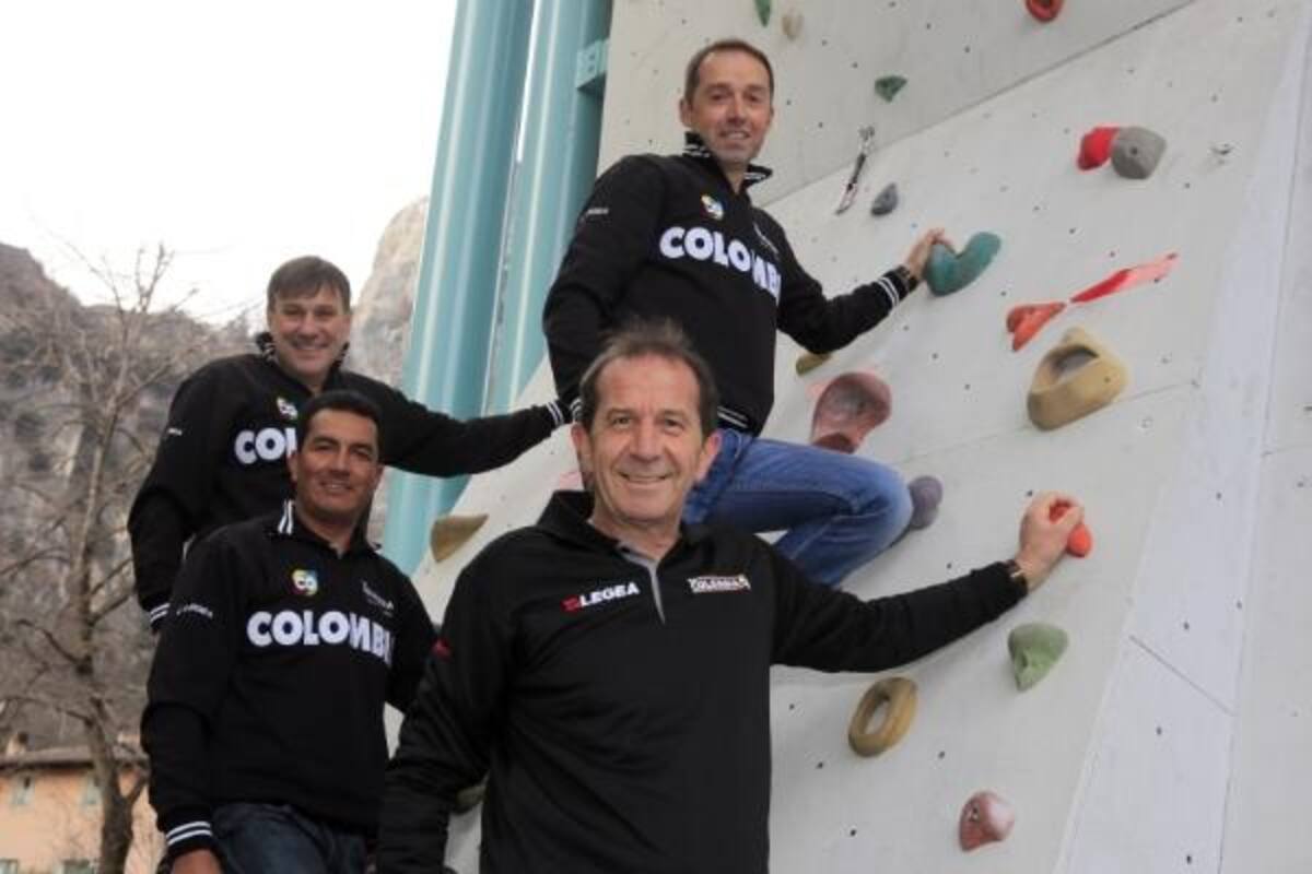 El mánager Claudio Corti y los directores deportivos Oliverio Rincón, Oscar Pellicioli y Valerio Tebaldi.