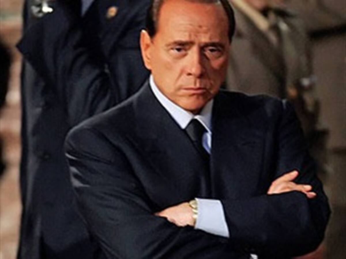 El primer ministro de Italia Silvio Berlusconi rompe su silencio: 'No soy un santo'