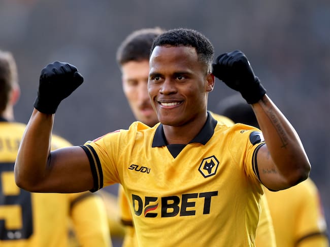 Jhon Arias festeja un gol con el Wolverhampton. (Photo by Brett Patzke - WWFC/Wolves via Getty Images)