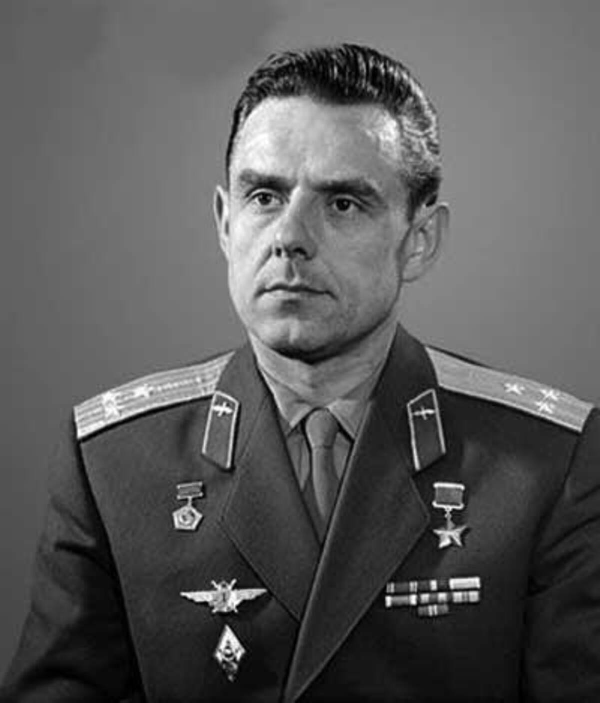 Vladímir Mijáilovich Komarov, murió cuando la nave se estrelló en su regreso a la Tierra