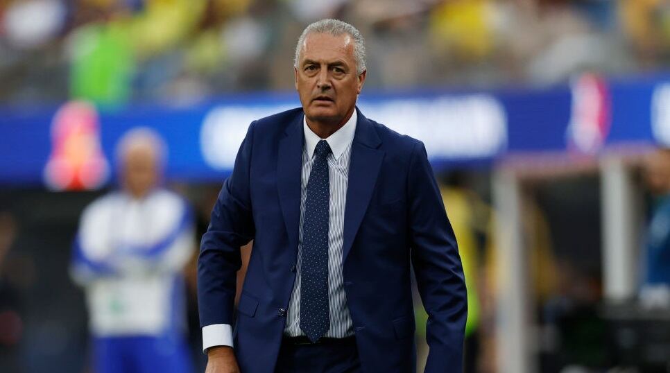 Gustavo Alfaro / Getty Images