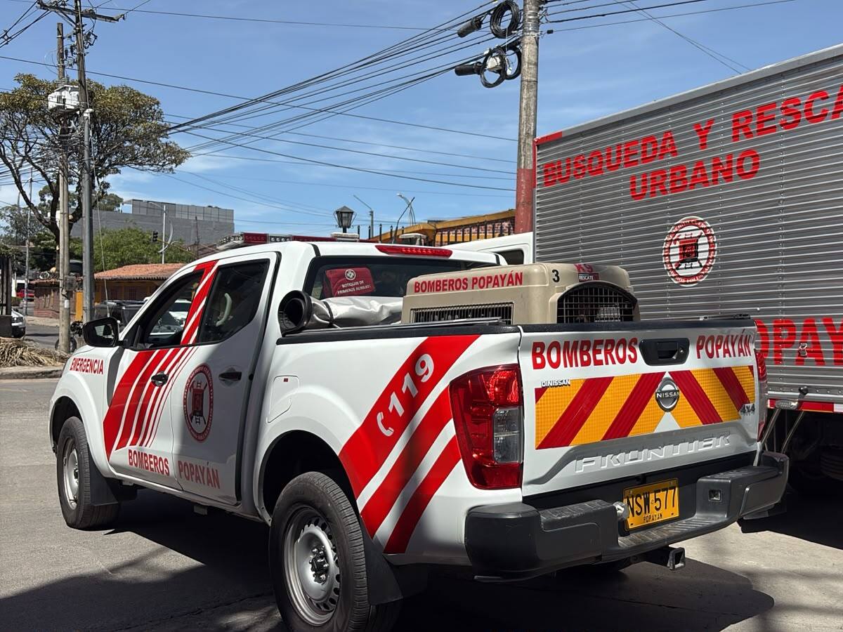 Bomberos Popayán envían equipo especializado a Cali para atender emergencia causada por terremoto