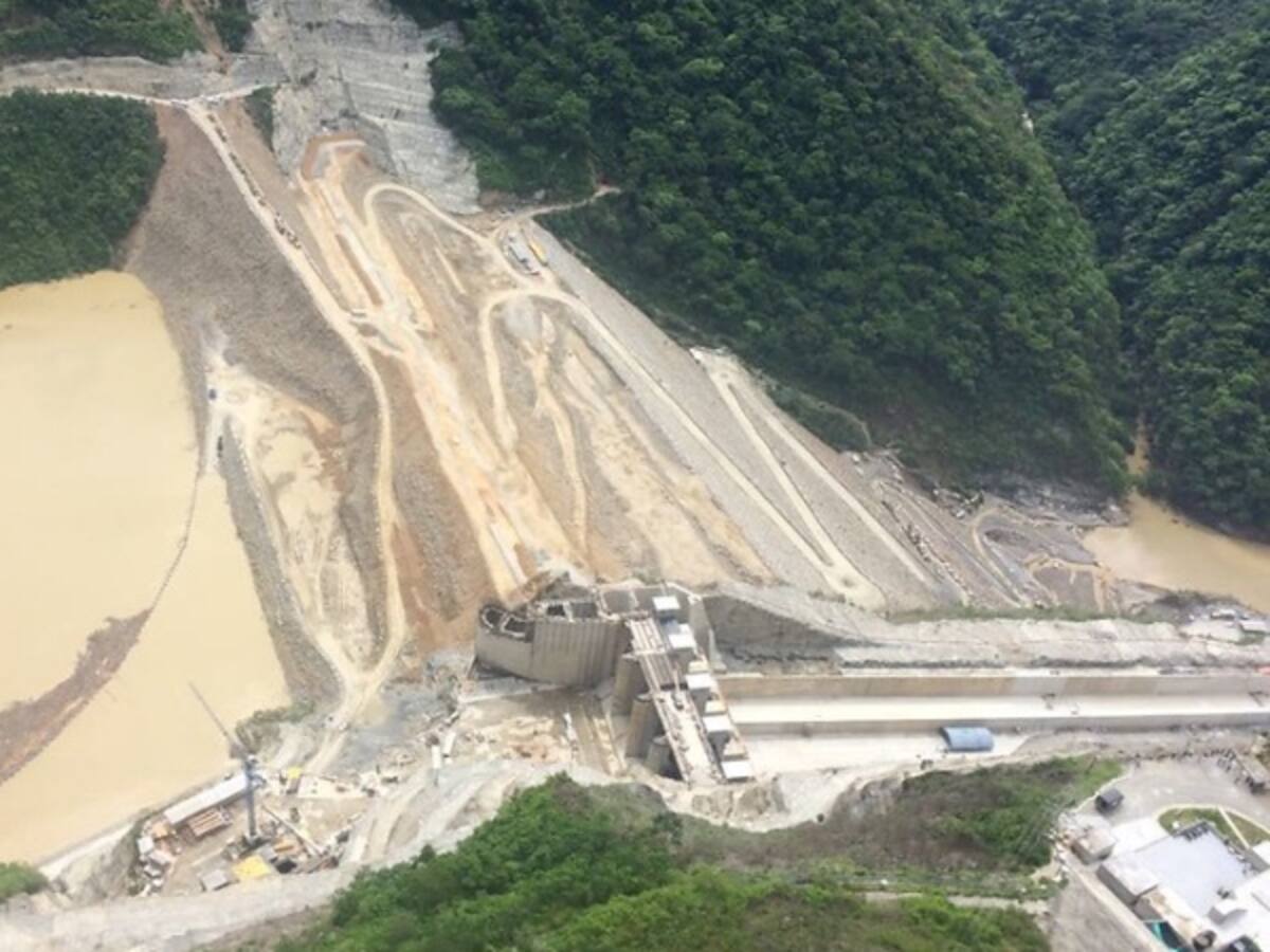 Habrá toque de queda en Valdivia por emergencia de Hidroituango