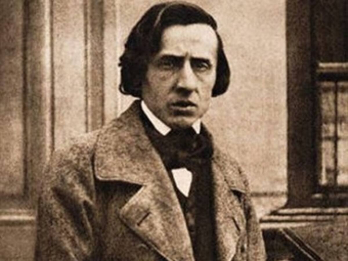 Cuba recuerda bicentenario de Chopin con una estatua del músico en La Habana