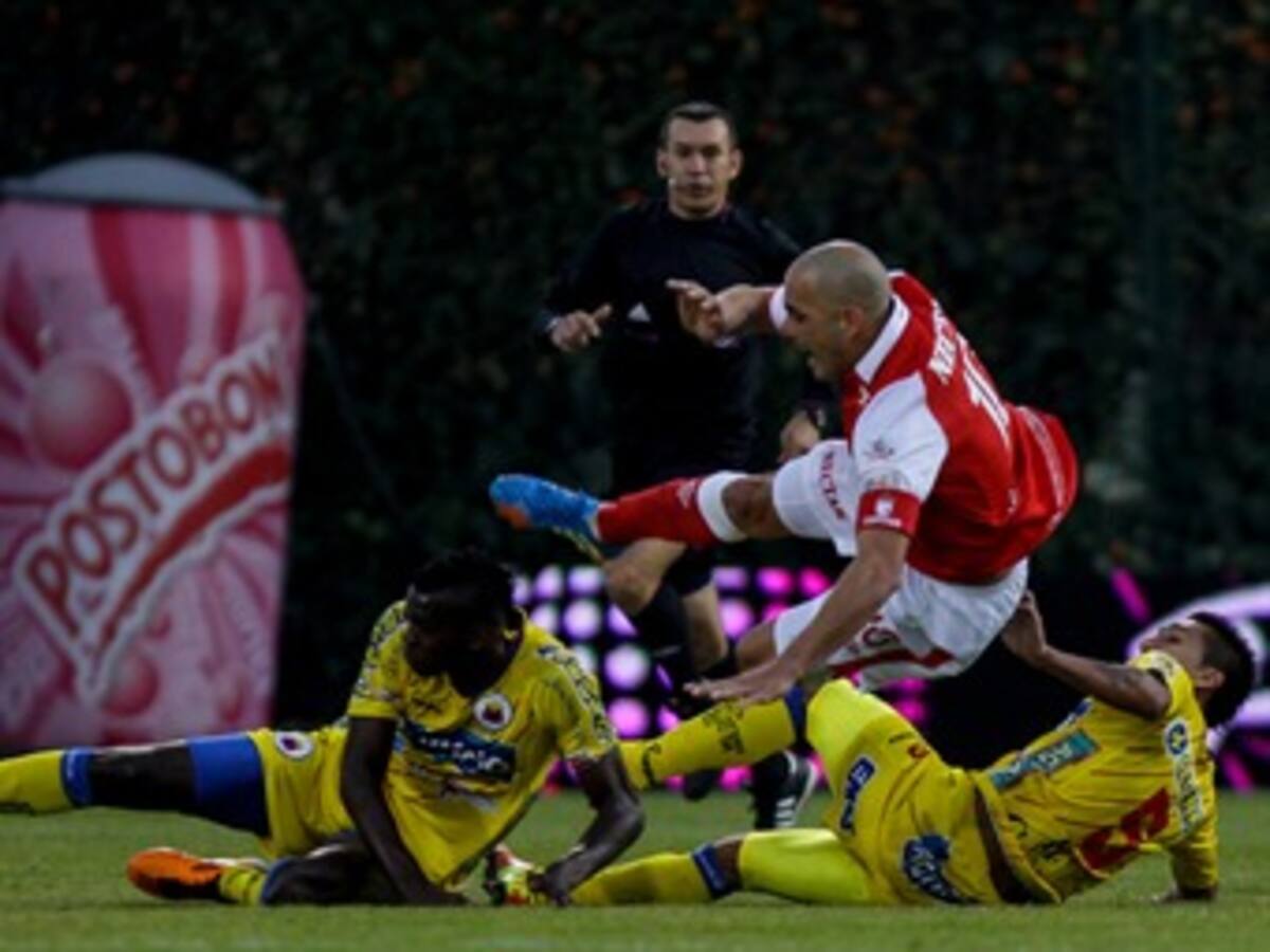 Dos autogoles de Pasto le dieron el triunfo a Santa Fe