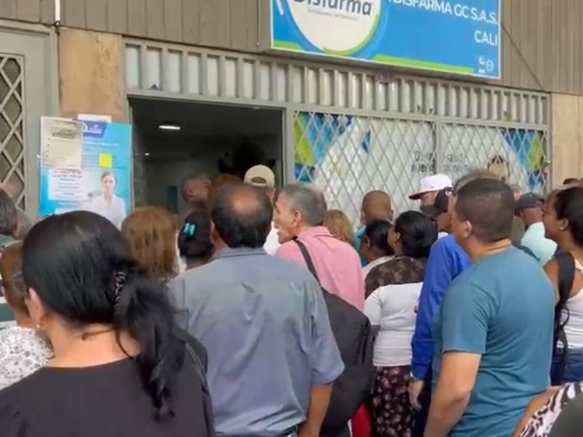 Deuda de $4 billones paraliza entrega de medicamentos en el país