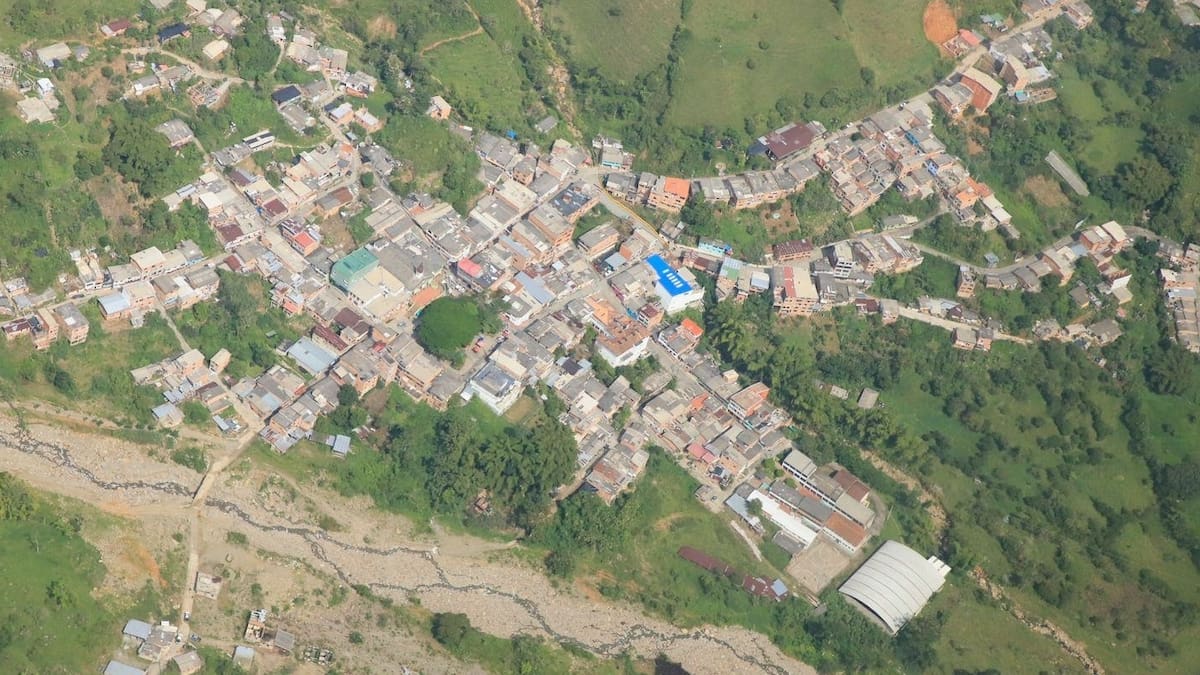 En un operativo en Briceño, capturaron al escolta y la pareja de “Primo Gay”, este logró fugarse