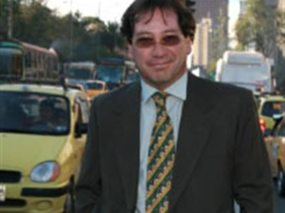 Sancionan a ex secretario de movilidad por irregularidades