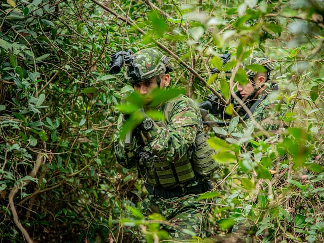 Miembros del Ejercito Nacional