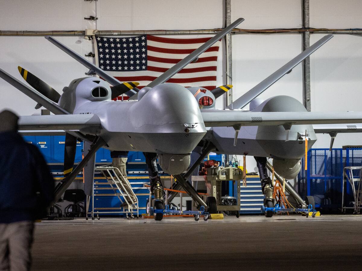 Aumentan tensiones entre Washington y Moscú tras colisión de avión ruso con dron