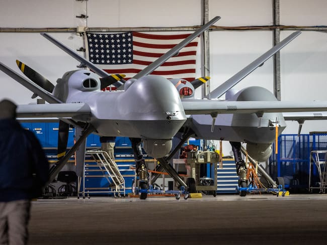 Aumentan tensiones entre Washington y Moscú tras la colisión de avión ruso con un drone de EE.UU.