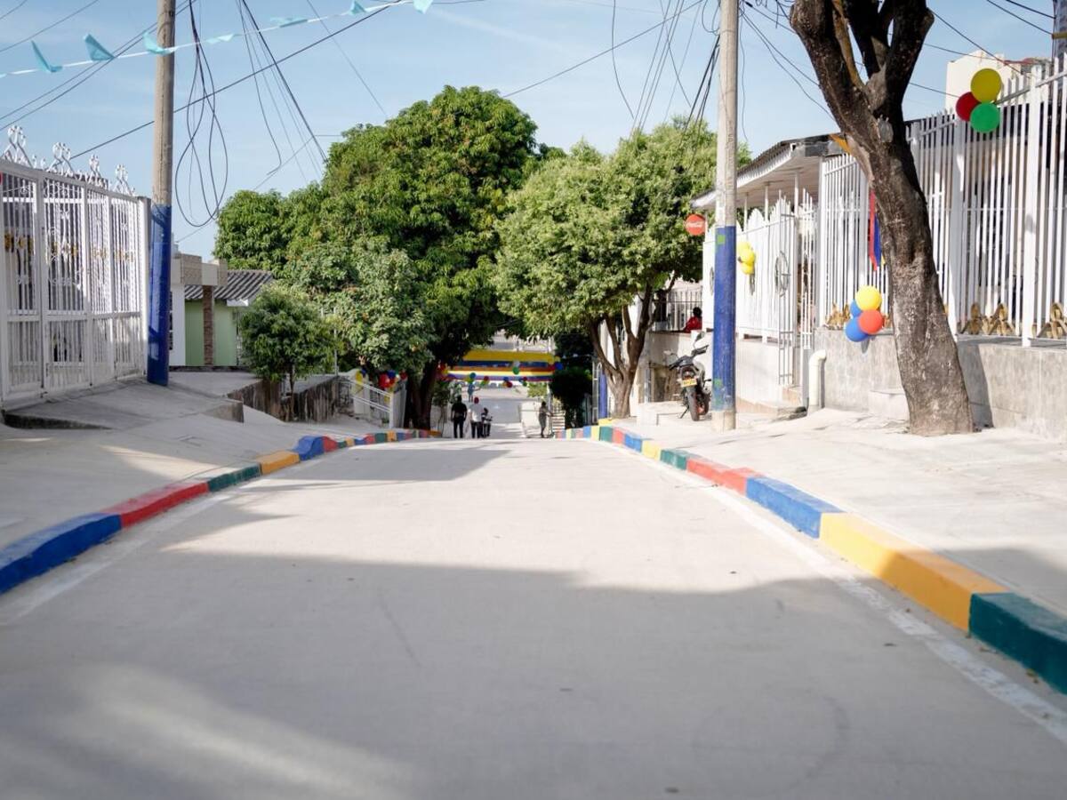 Gobernador de Bolívar inaugura obras viales en Blas de Lezo y Nelson Mandela
