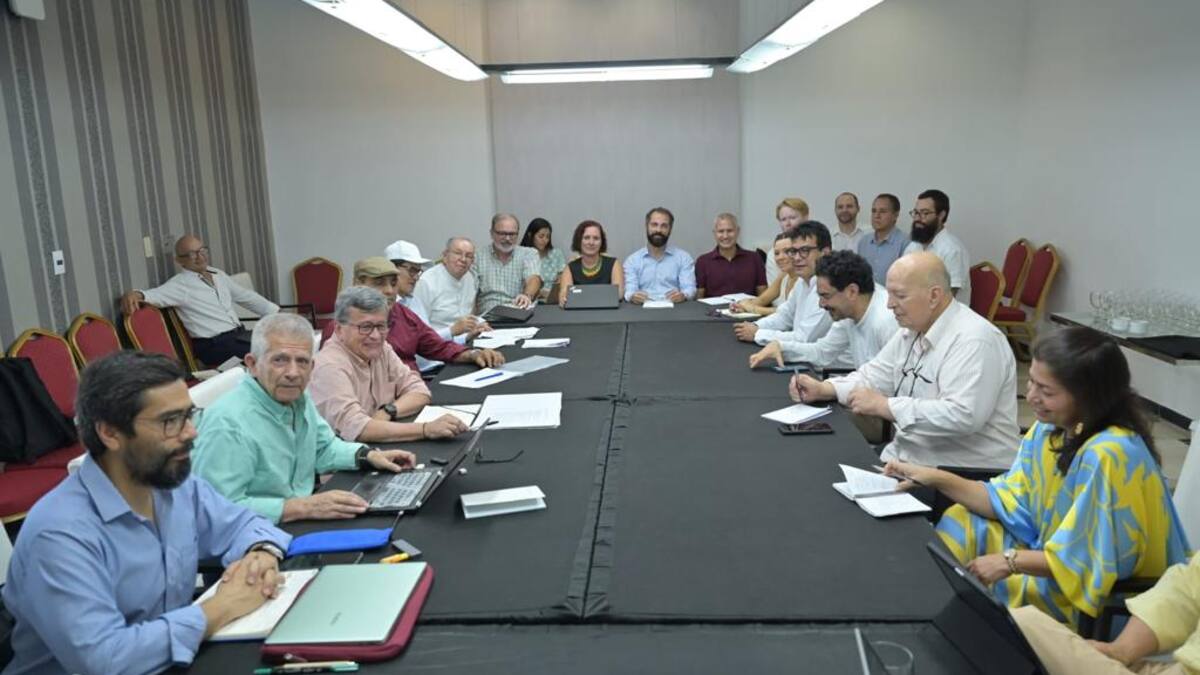 Delegación del ELN asegura que financiamiento en un cese al fuego sí se puso sobre la mesa