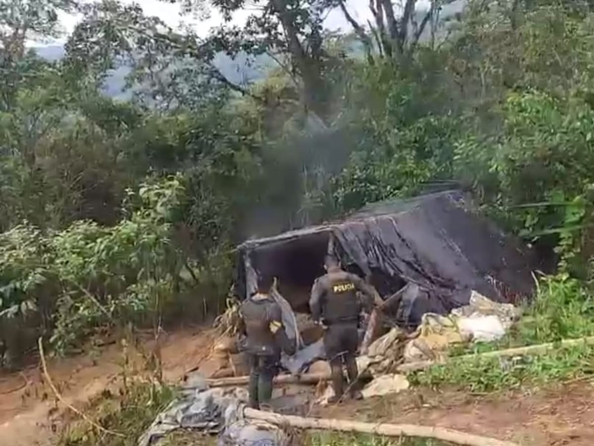 Capturan a cuatro personas en Nariño mientras explotaban de manera ilegal a una mina de oro
