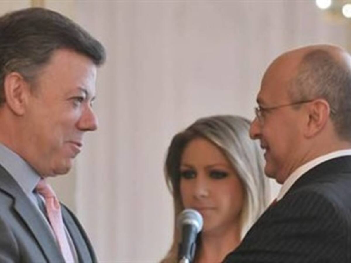 Santos se reúne con fiscal general