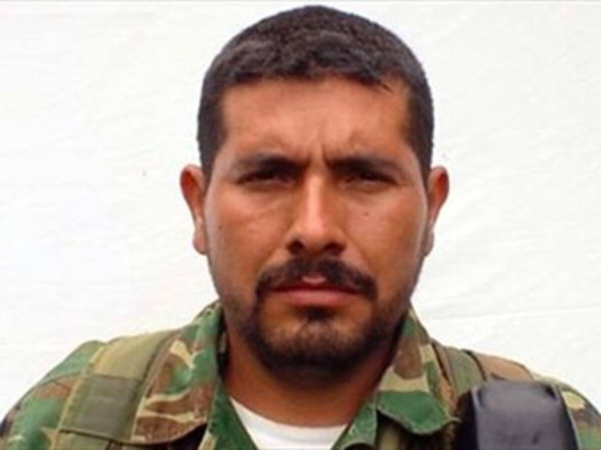 Alias 'Olivo Saldaña' se compromete a trabajar por la paz del país