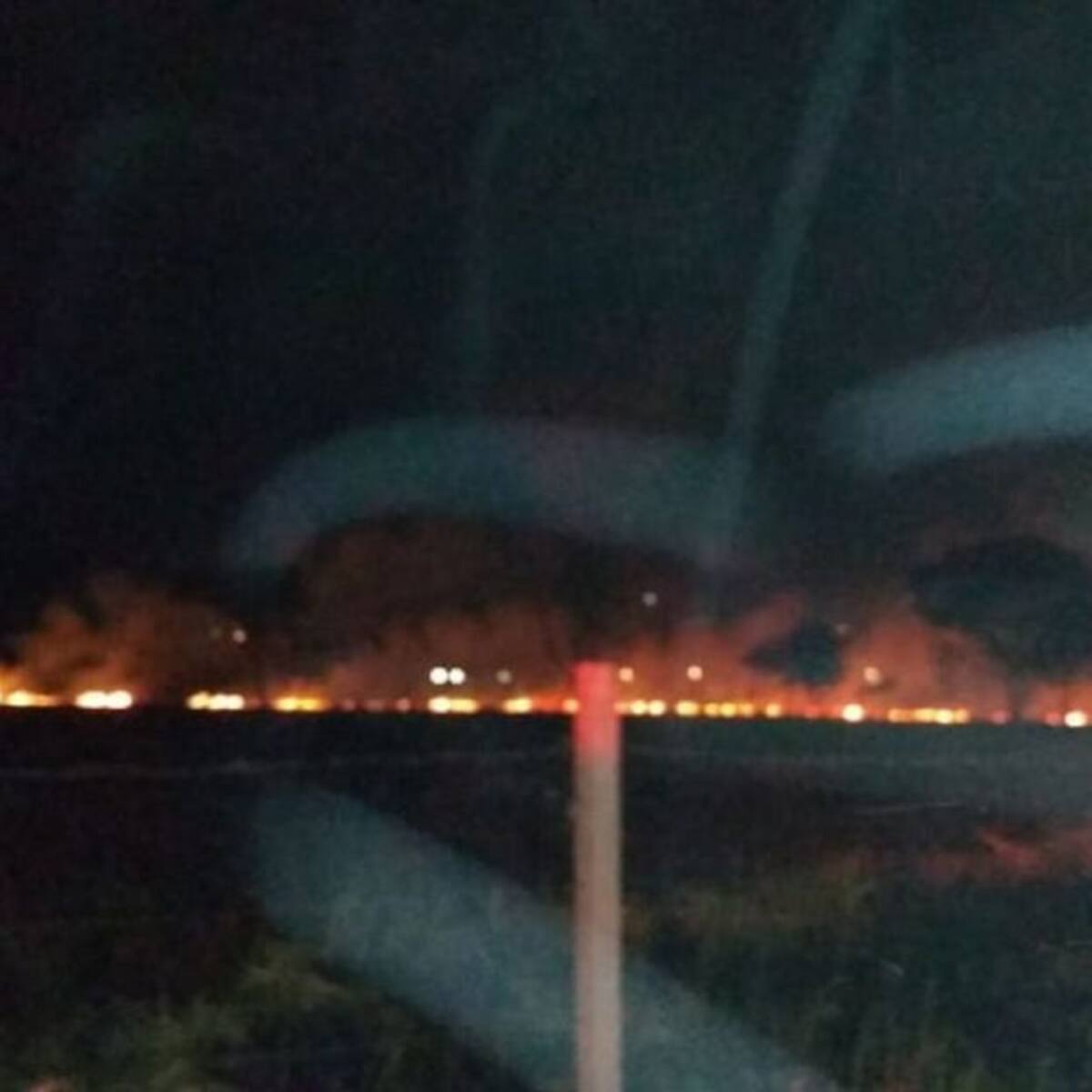 Bomberos de Pamira trabajaron sin descanso para sofocar dos incendios