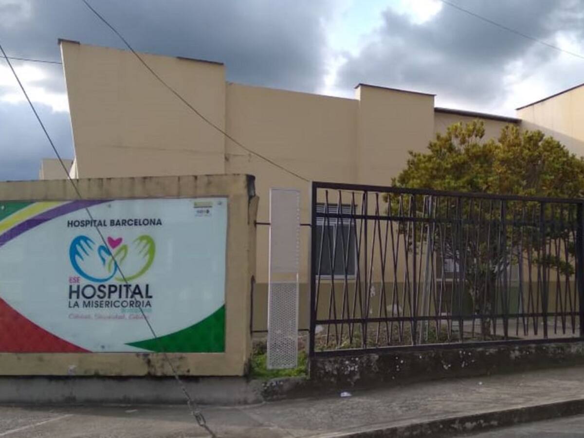 Ciudadanos exigen renuncia de gerente ante cierre del hospital de Barcelona