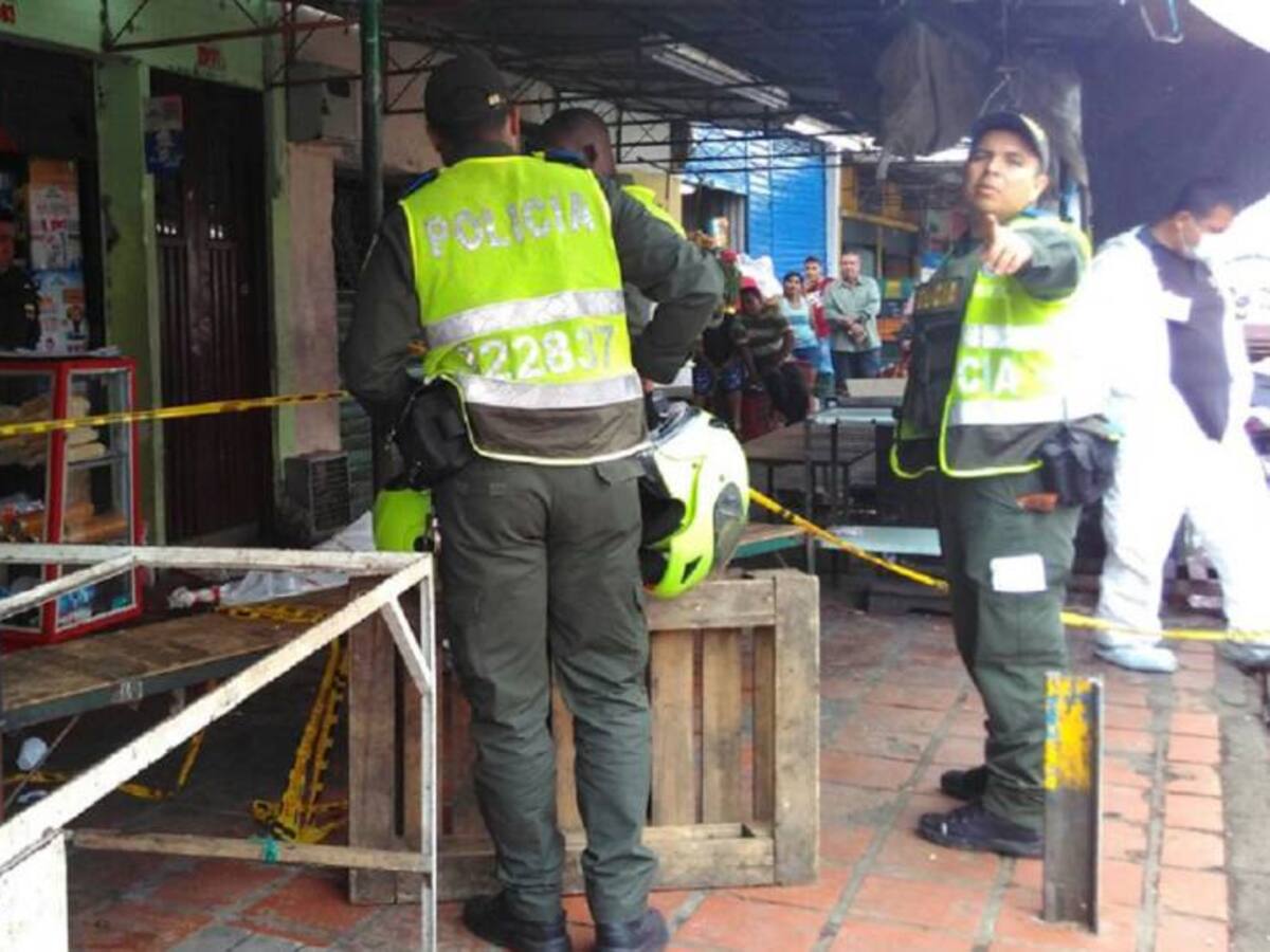 Cuatro muertos, un herido y un detenido en galería Santa Elena