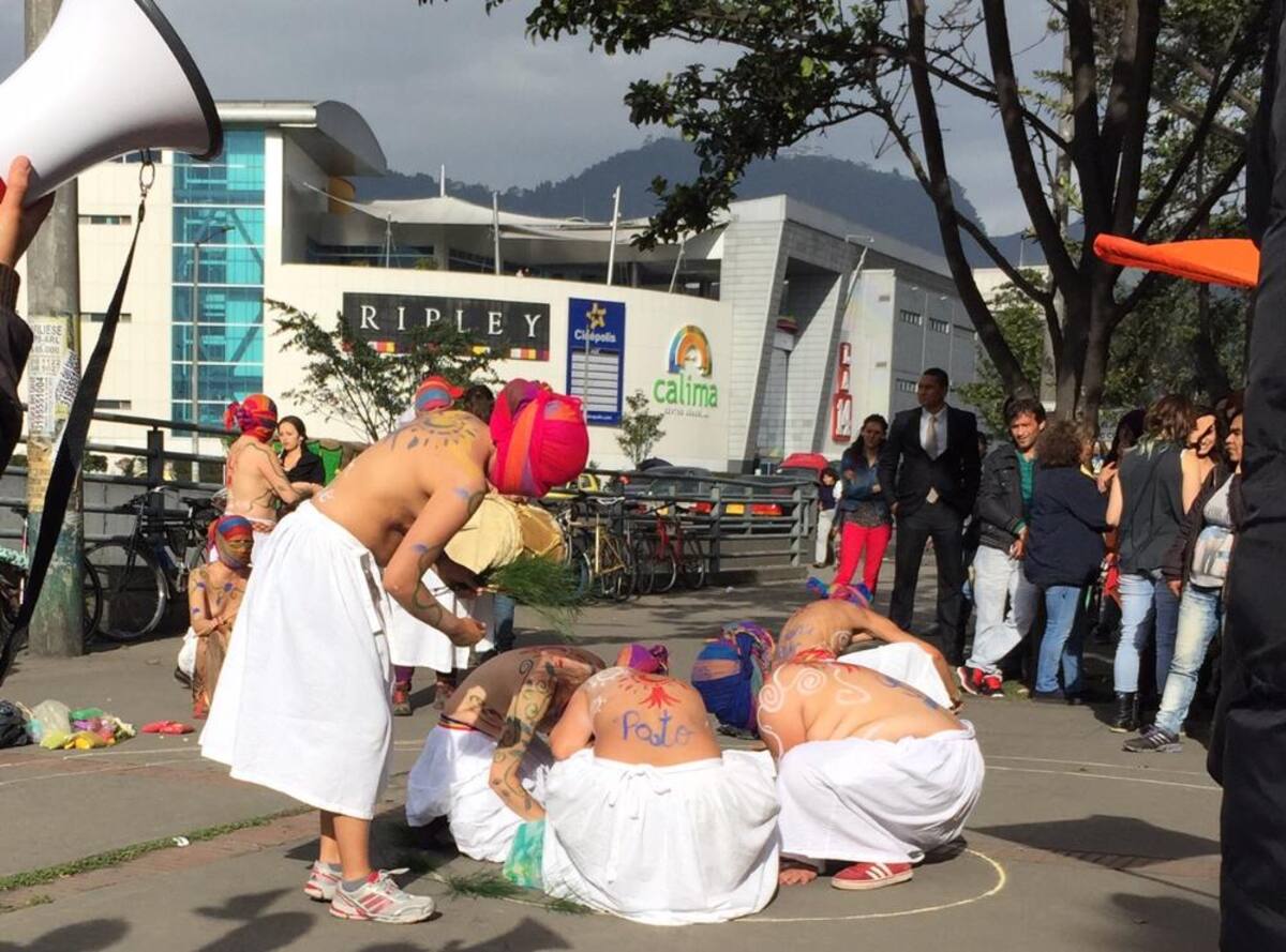 Son familiares y amigos de los 13 detenidos por los artefactos explosivos en la capital