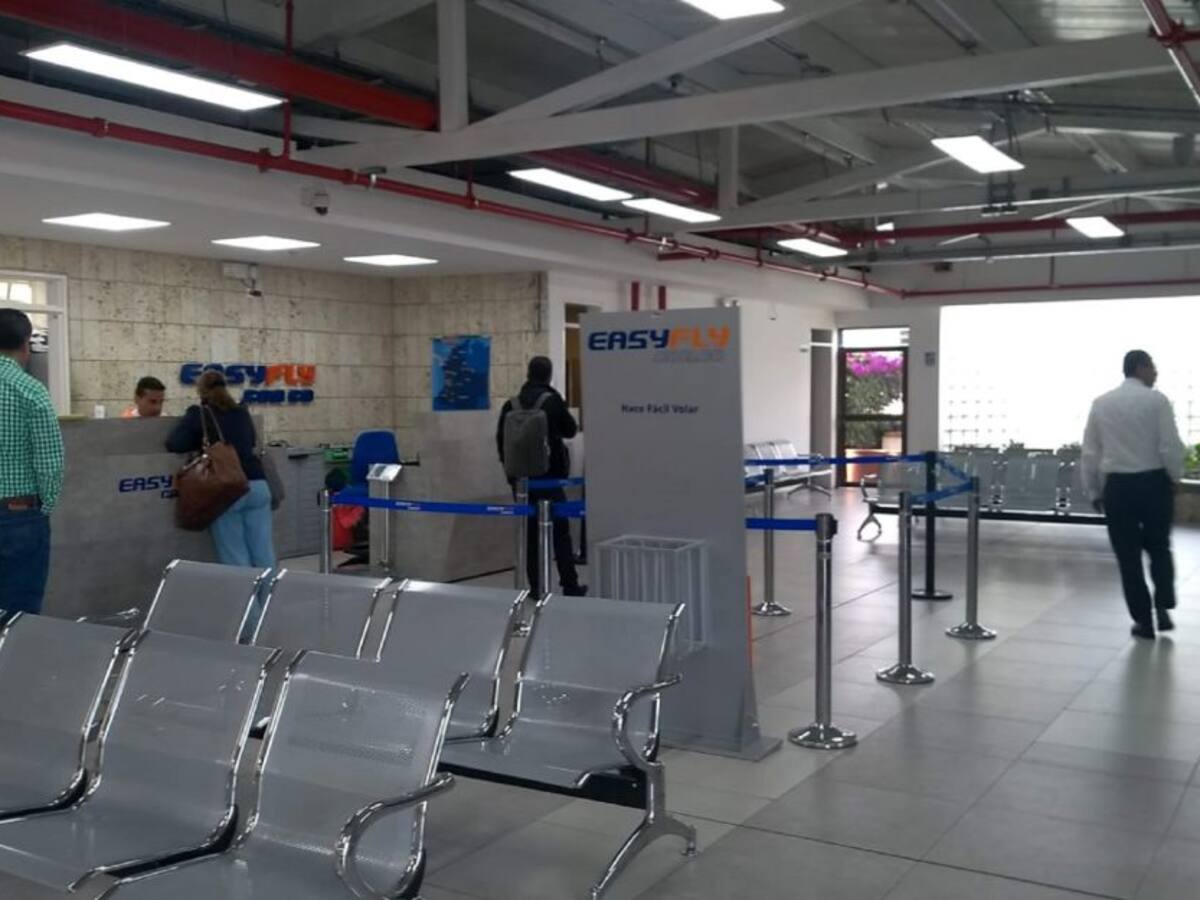Easyfly y Fenalco Caldas buscan alternativas para más frecuencias de vuelos