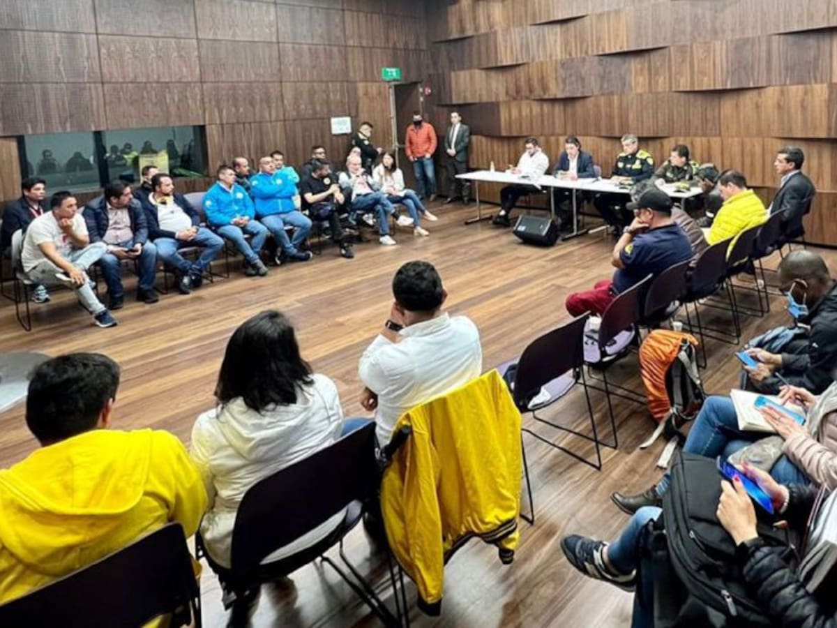 Taxistas llegan a numerosos acuerdos con Distrito en materia de seguridad