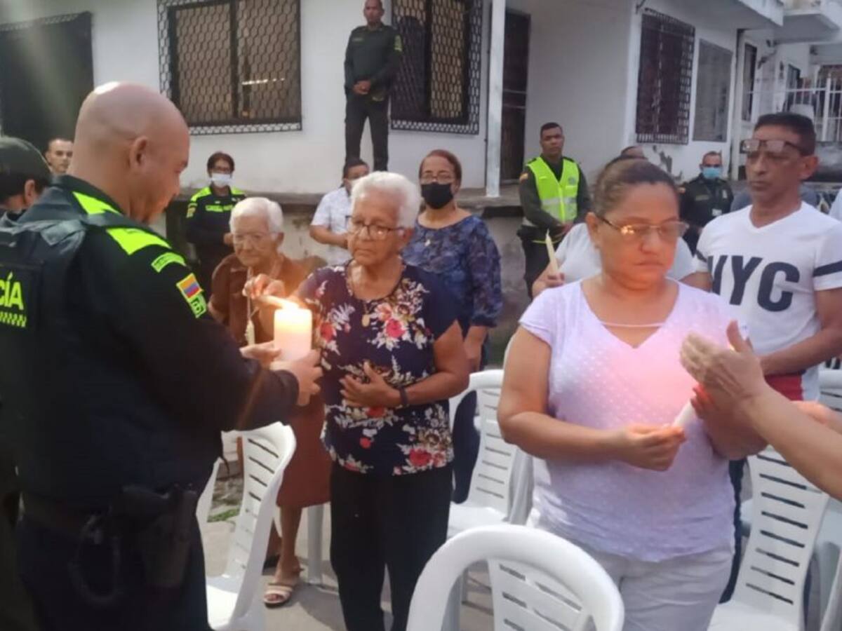 Vecinos de Blas de Lezo homenajearon a patrullero asesinado en Cartagena