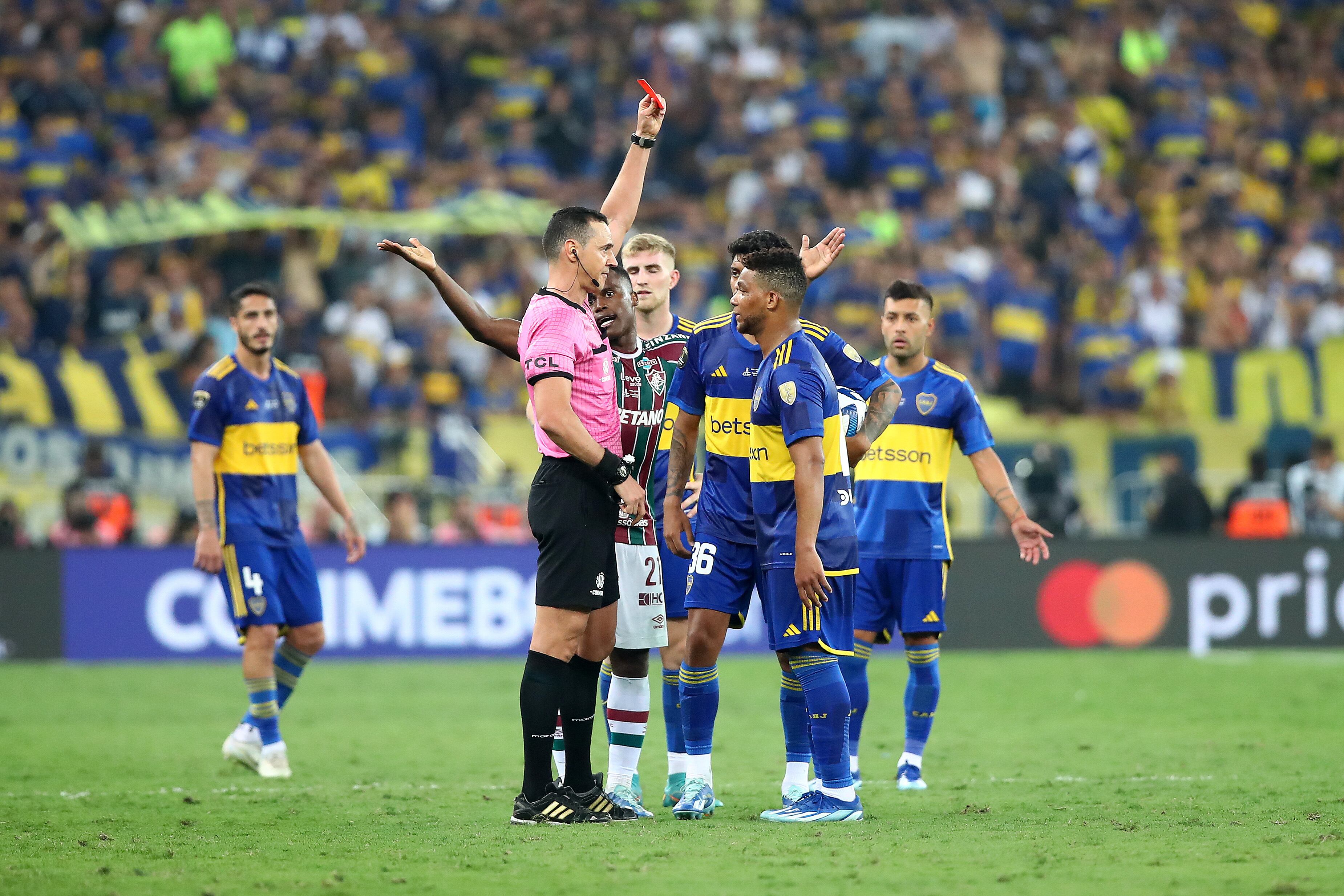 Fabra es expulsado en la final de la Copa Libertadores de América