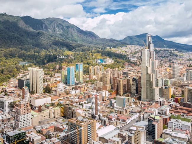 La temperatura en Bogotá pone a prueba la imaginación para vestir
