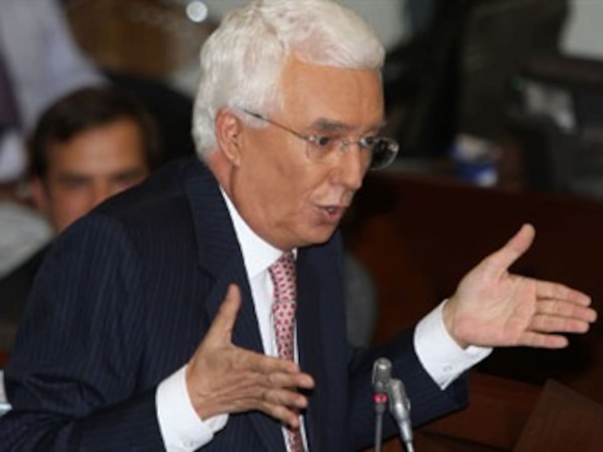 'Citaré a debate en el Senado al alcalde mayor de Bogotá': Robledo
