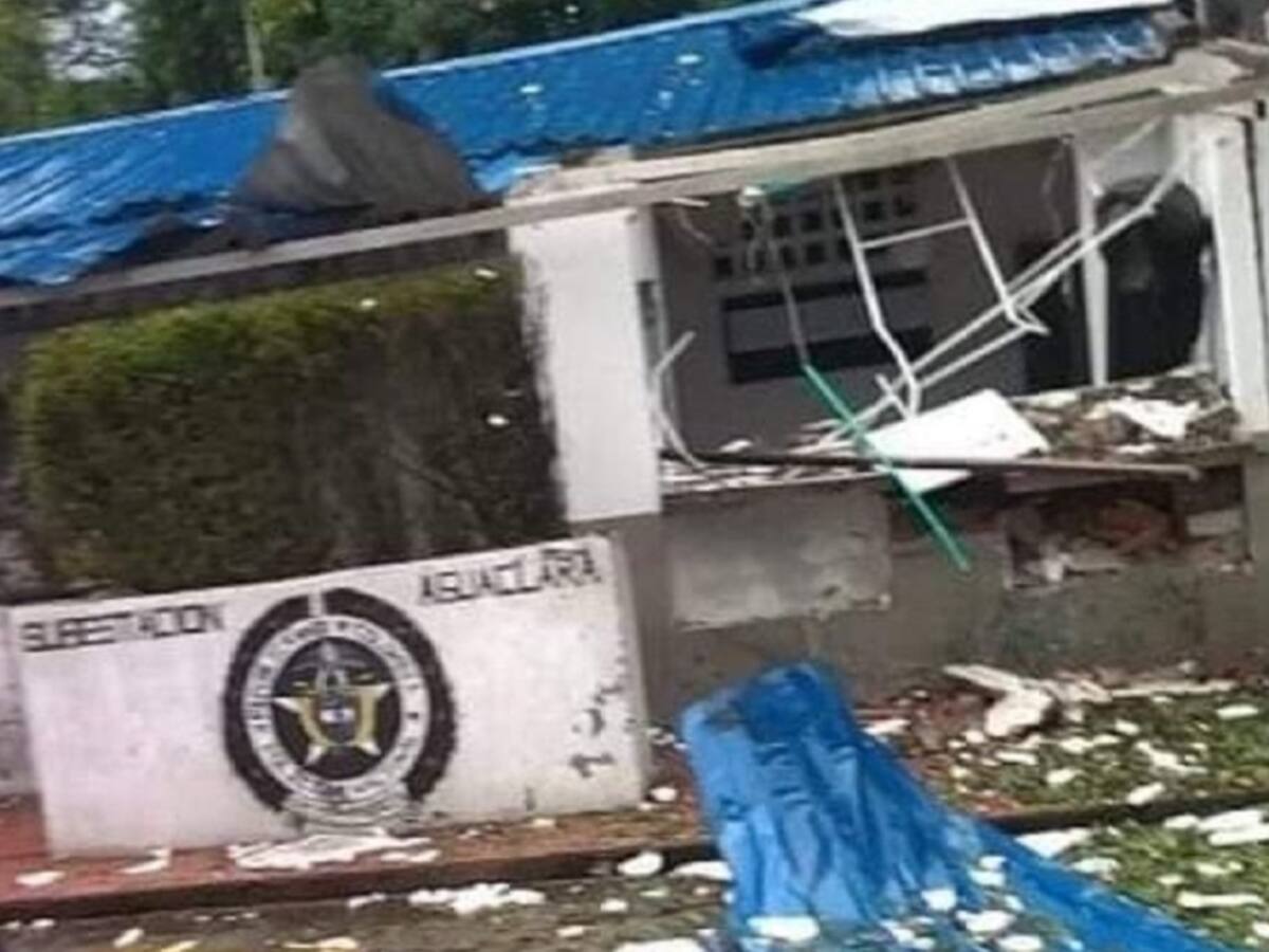 Atacada estación de policía de Aguaclara