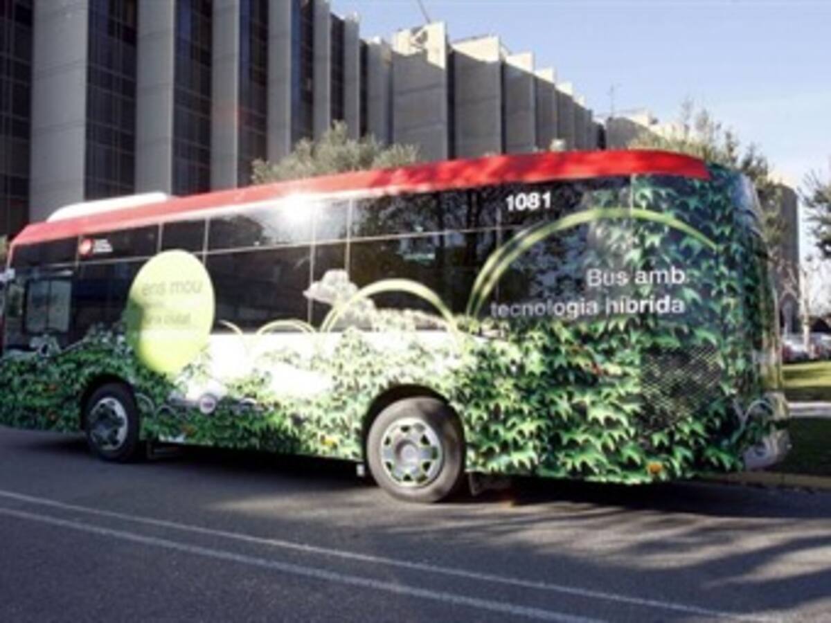 Río de Janeiro presenta un autobús movido con gas natural y diesel