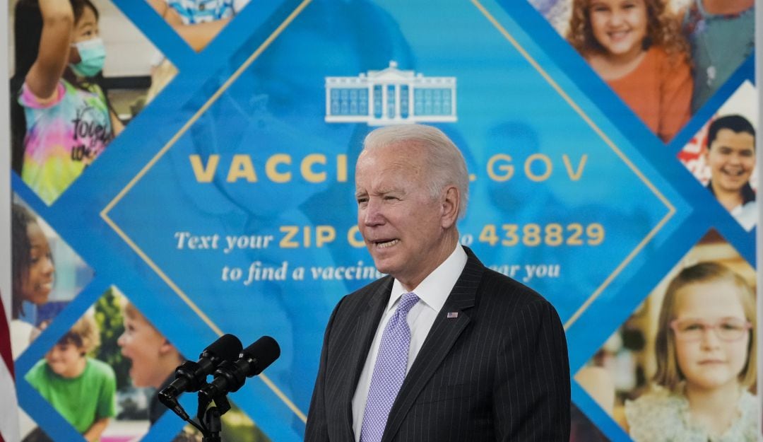 Empleados del sector privado deberán estar vacunados para enero en EE.UU.