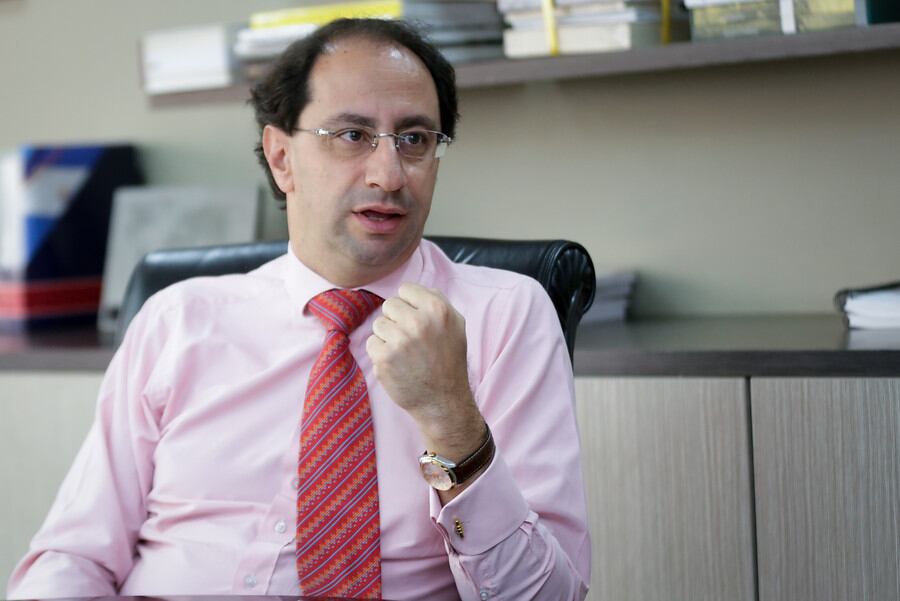 En diálogo con La W, el ministro de Hacienda, José Manuel Restrepo, se pronunció sobre los efectos de la decisión de la Corte Constitucional de tumbar la modificación a la Ley de Garantías.