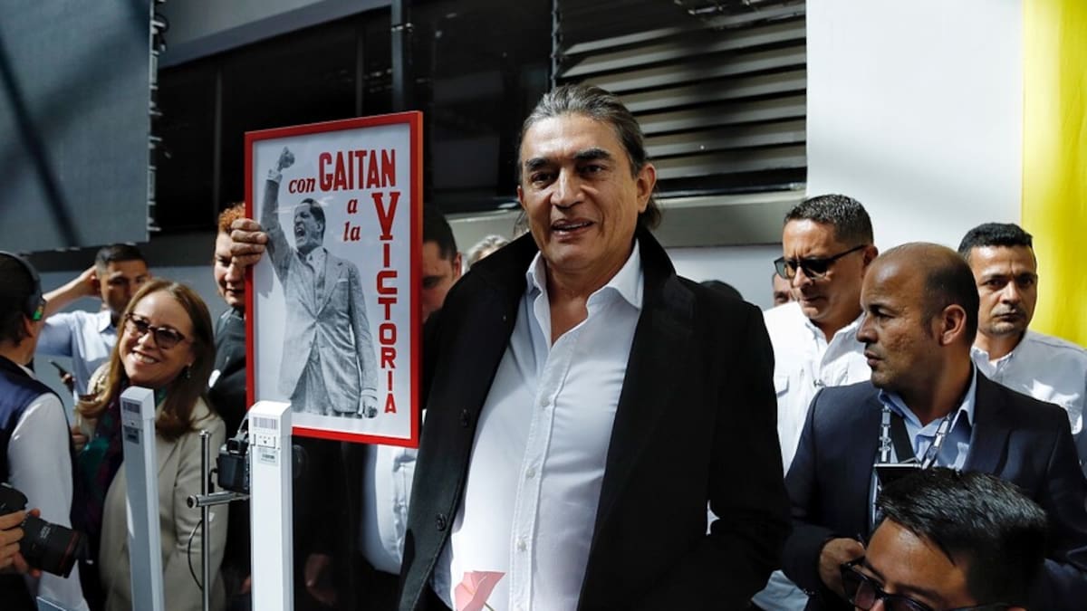 Uno no puede ser hipócrita y mentiroso, yo soy el candidato del Gobierno: Gustavo Bolívar
