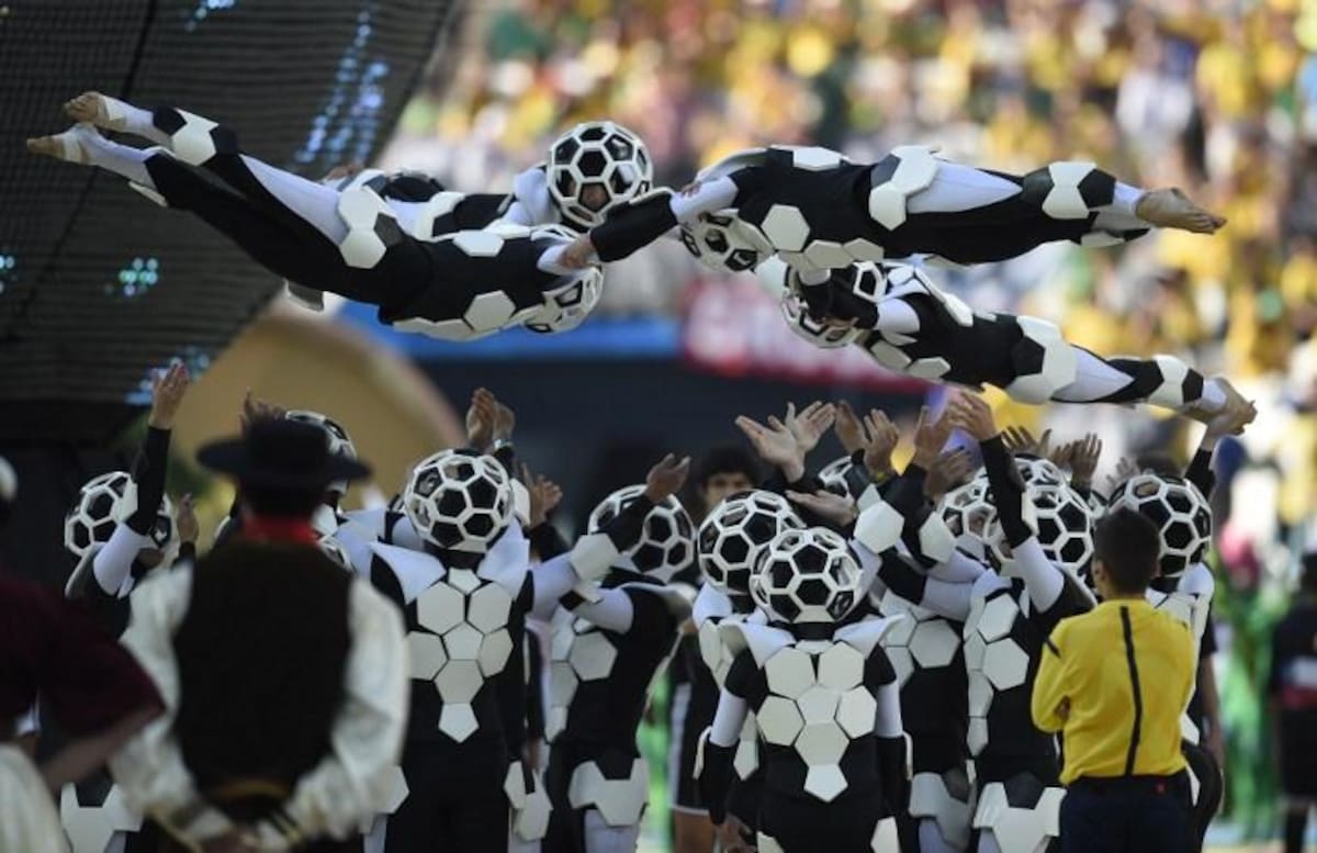 Con la actuación de Jennifer López, Pitbull y Claudia Leitte se dio inicio a la fiesta mundialista en el Estadio Itaquerao.