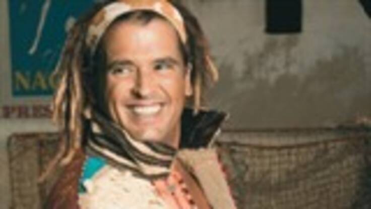 Carlos Vives presenta en Caracol Radio a Pedro, su nuevo hijo