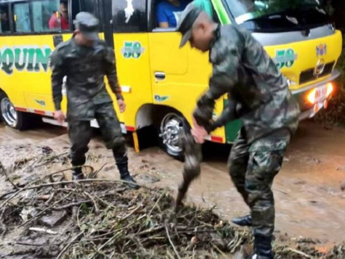 El Ejército apoya labores de emergencias por lluvias en el Eje Cafetero