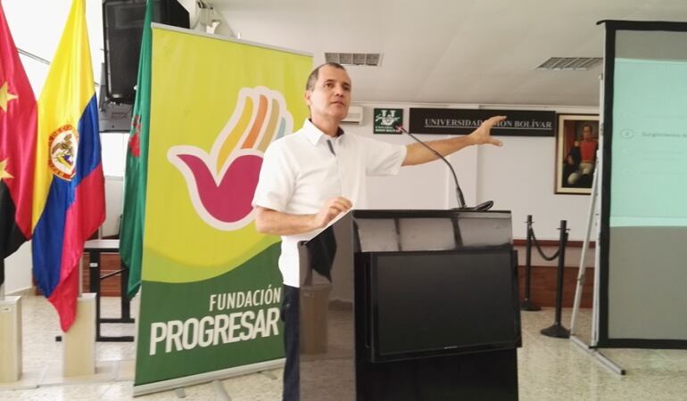 Wilfredo Cañizares director de la ONG Porgresar