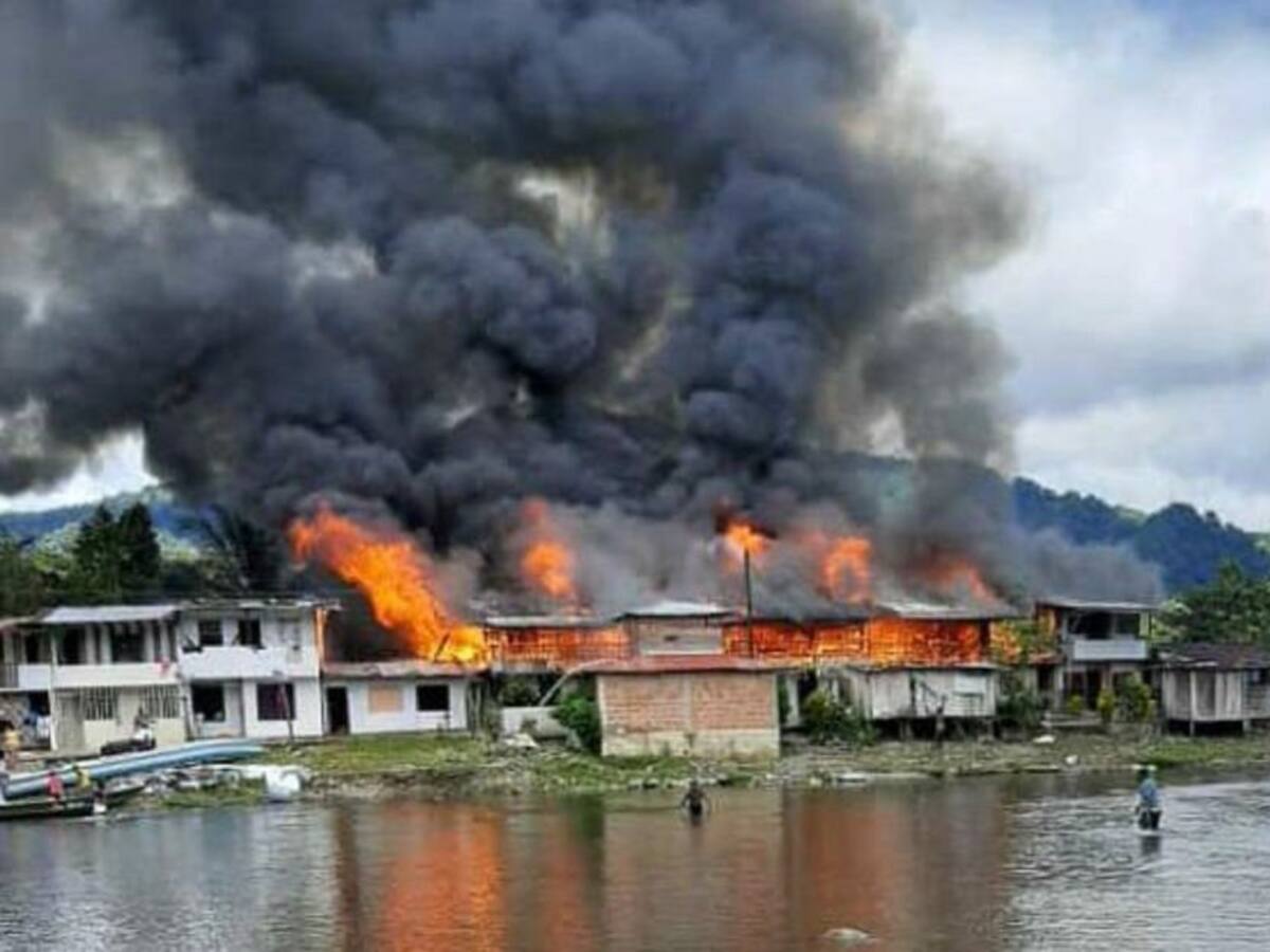 Incendio acabó con un pequeño caserío de López de Micay